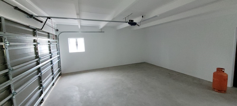 3 Bedroom Property for Sale in Mooikloof Country Estate Western Cape